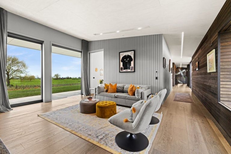 Photo of property in 25 Side Road, Haumoana, 4180