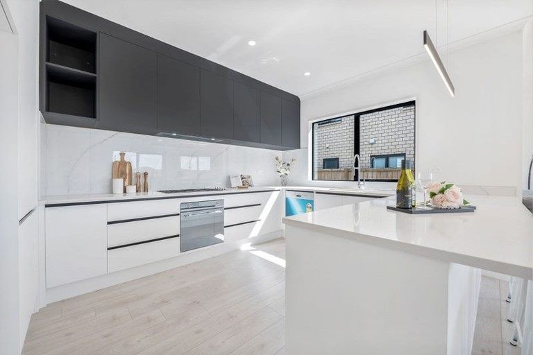 Photo of property in 36 Drumconnell Drive, Flat Bush, Auckland, 2019
