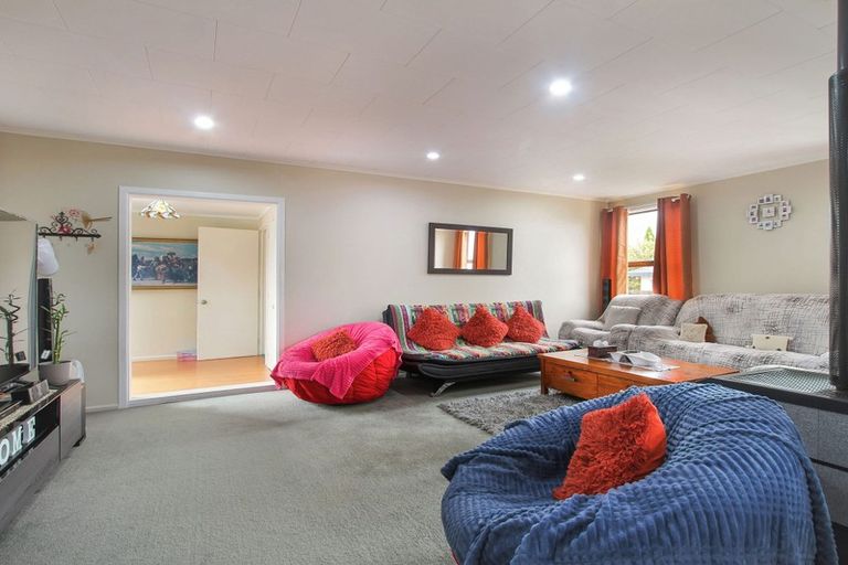 Photo of property in 33 Metcalfe Road, Ranui, Auckland, 0612