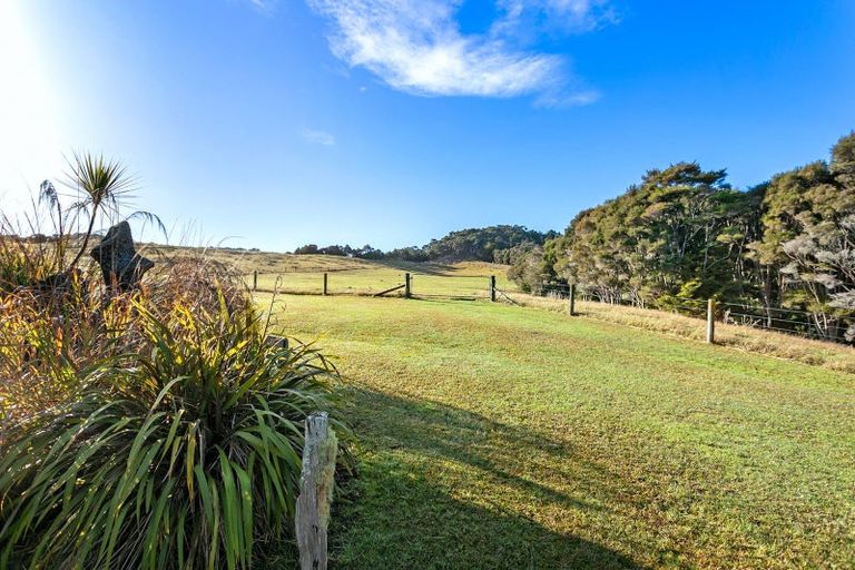 Photo of property in 651f Puketona Road, Haruru, 0204