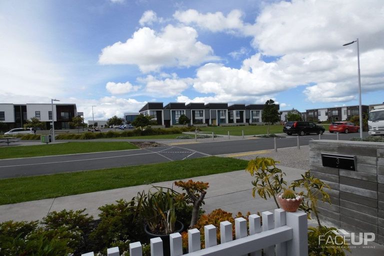 Photo of property in 3 Rangihina Road, Hobsonville, Auckland, 0616