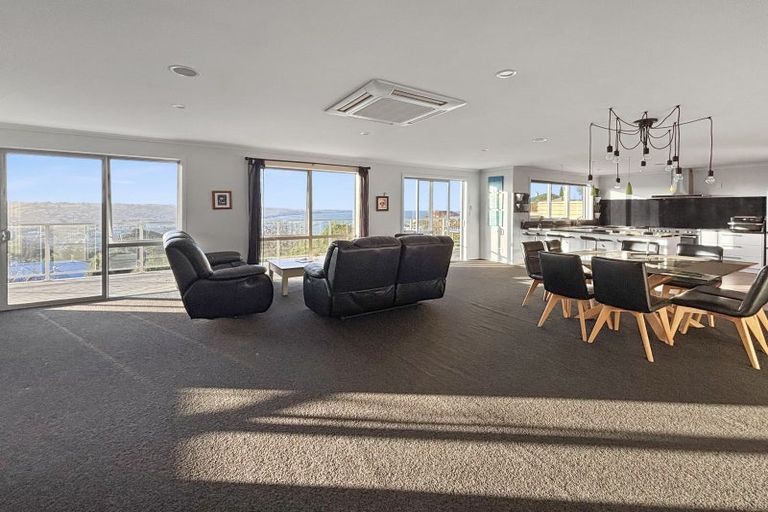 Photo of property in 18 Tamar Street, South Hill, Oamaru, 9400