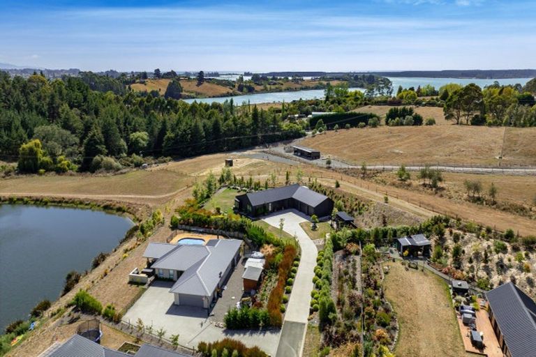Photo of property in 10 Kohuhu Lane, Redwood Valley, 7081