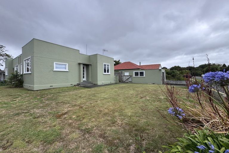 Photo of property in 12 Moana Street, Hokowhitu, Palmerston North, 4410