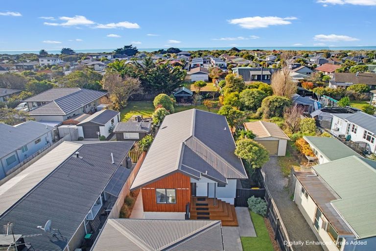 Photo of property in 357 Estuary Road, South New Brighton, Christchurch, 8062