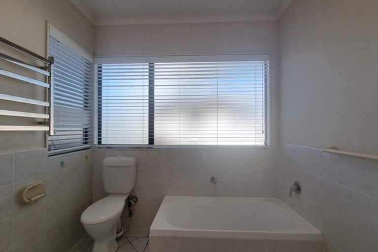 Photo of property in 4/96 Elliot Street, Howick, Auckland, 2014