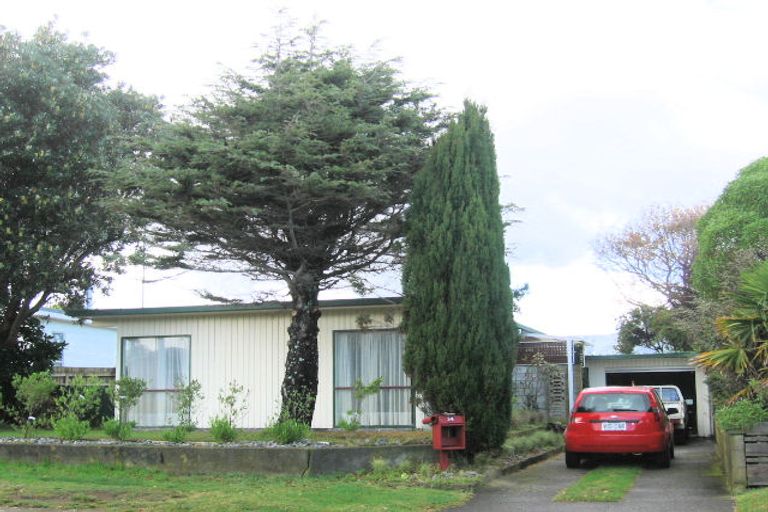Photo of property in 34 Gray Avenue, Paraparaumu Beach, Paraparaumu, 5032