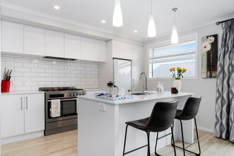 Photo of property in 1 Moira Close, Welcome Bay, Tauranga, 3175