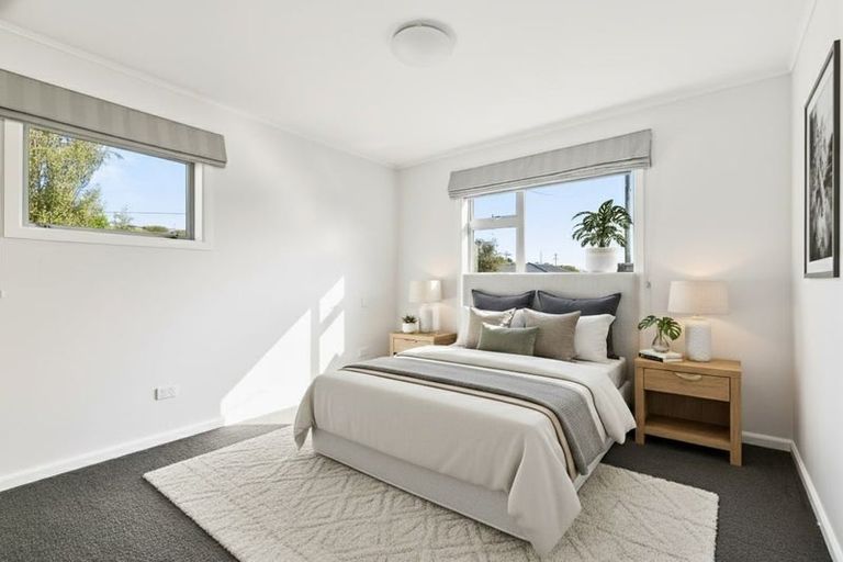 Photo of property in 86 Ruskin Road, Newlands, Wellington, 6037