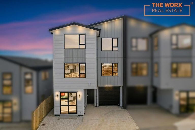 Photo of property in 26c Russell Road, Manurewa, Auckland, 2102
