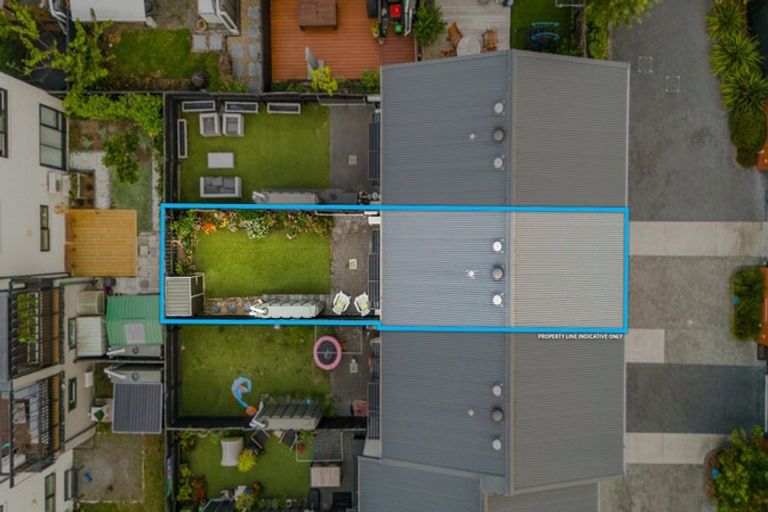 Photo of property in 3 Kerewhenua Crescent, Hobsonville, Auckland, 0616