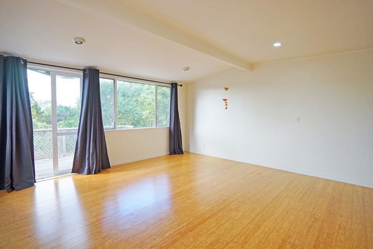 Photo of property in 11 Glenwood Avenue, Birkenhead, Auckland, 0626