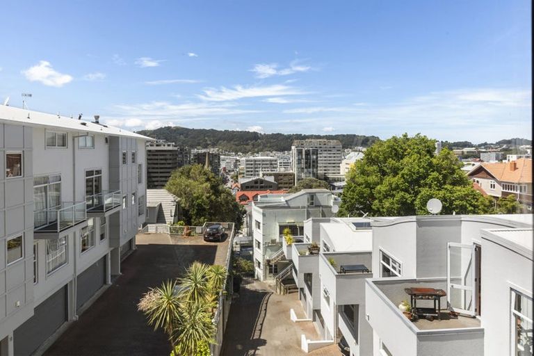 Photo of property in Fernhill Flats, 324u6 The Terrace, Te Aro, Wellington, 6011