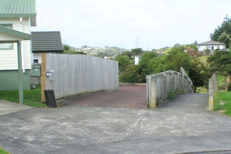 Photo of property in 32 Loughanure Place, Massey, Auckland, 0614