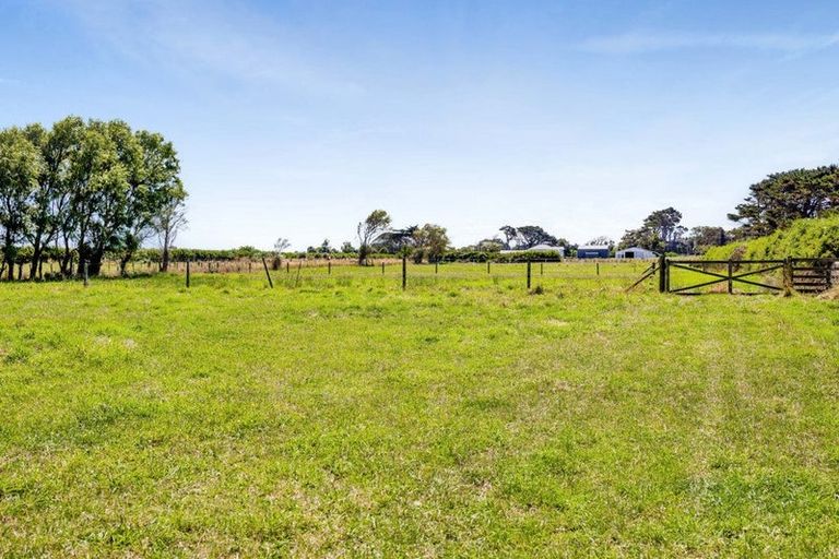 Photo of property in 38 Mcalpine Road, Hawera, 4672