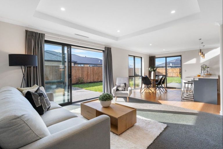 Photo of property in 6 Feather Place, Rolleston, 7615