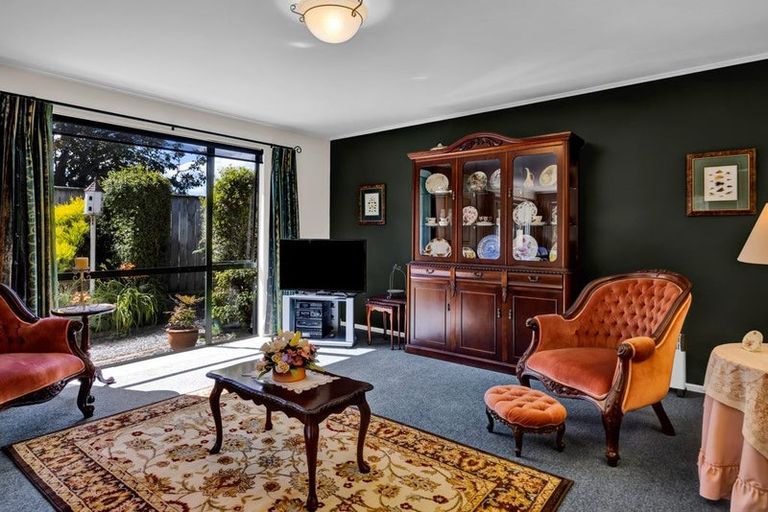 Photo of property in 15 Rod Syme Place, Hawera, 4610