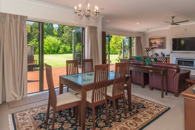 Photo of property in 32 Pohutukawa Drive, Levin, 5571