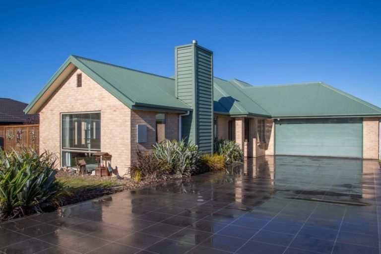 Photo of property in 24 Rochester Crescent, Rolleston, 7614