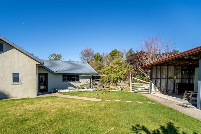 Photo of property in 165 Totara View Road, Wakefield, 7095