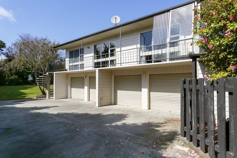 Photo of property in 4 Kereru Street, Two Mile Bay, Taupo, 3330