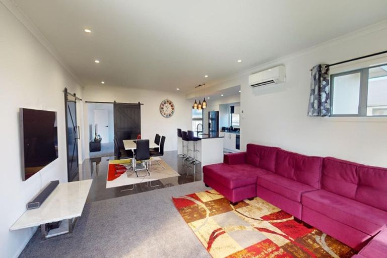 Photo of property in 12 Ivy Lane, Kelvin Grove, Palmerston North, 4414