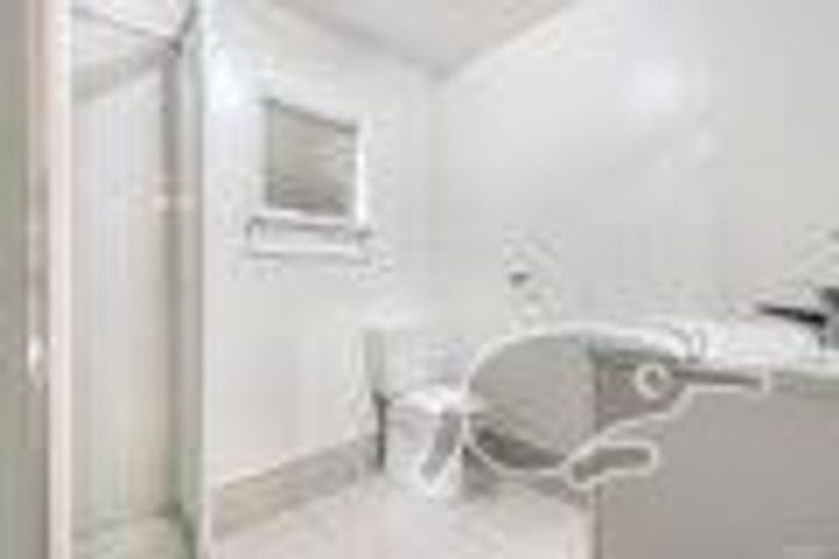 Photo of property in 2 Miro Street, New Lynn, Auckland, 0600