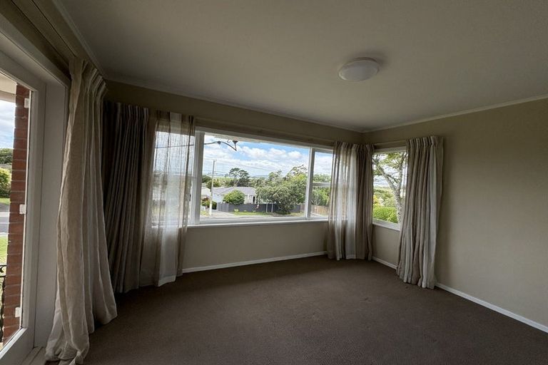 Photo of property in 54 Jaemont Avenue, Te Atatu South, Auckland, 0610