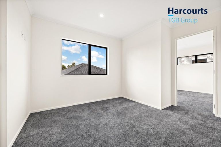 Photo of property in 5 Staines Avenue, Mangere East, Auckland, 2024
