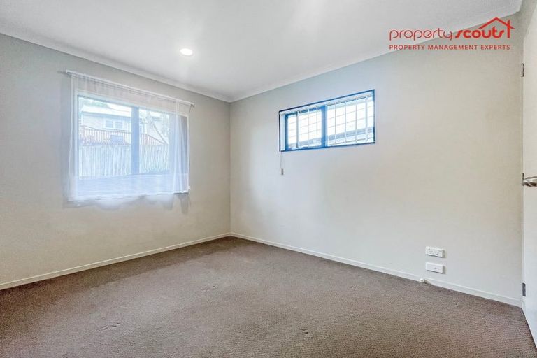 Photo of property in 25 Lilburn Crescent, Massey, Auckland, 0614