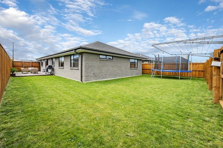 Photo of property in 8 Northmoor Boulevard, Rolleston, 7615