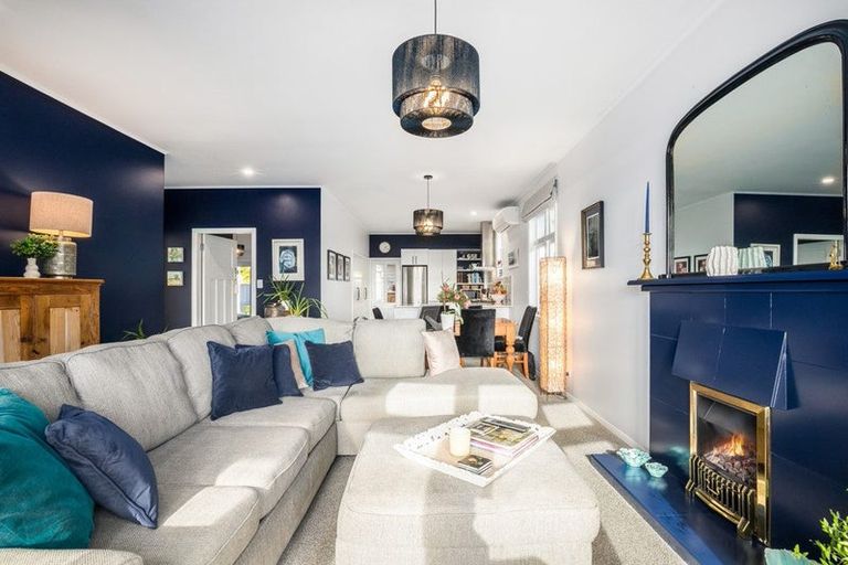 Photo of property in 7 Marine Parade, Eastbourne, Lower Hutt, 5013