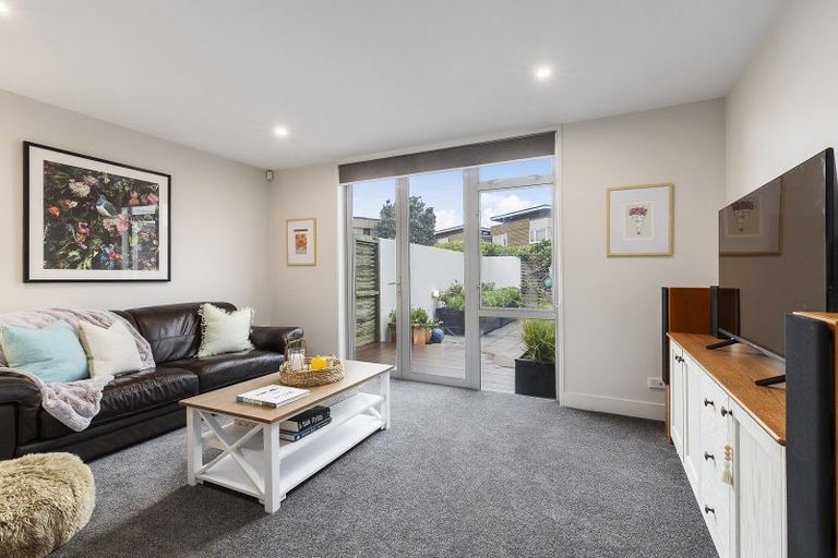 Photo of property in 14 Boardwalk Lane, Seatoun, Wellington, 6022