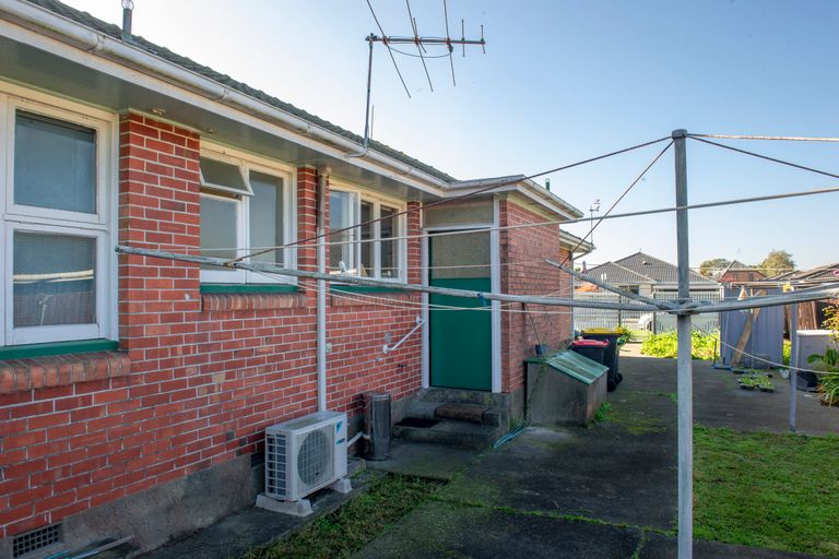 Photo of property in 2/1 Nelson Street, Riccarton, Christchurch, 8011