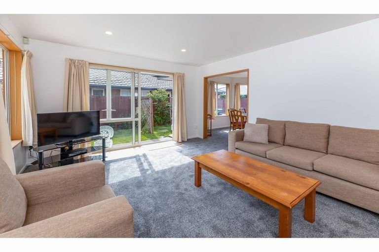 Photo of property in 30 Seymour Street, Hornby, Christchurch, 8042