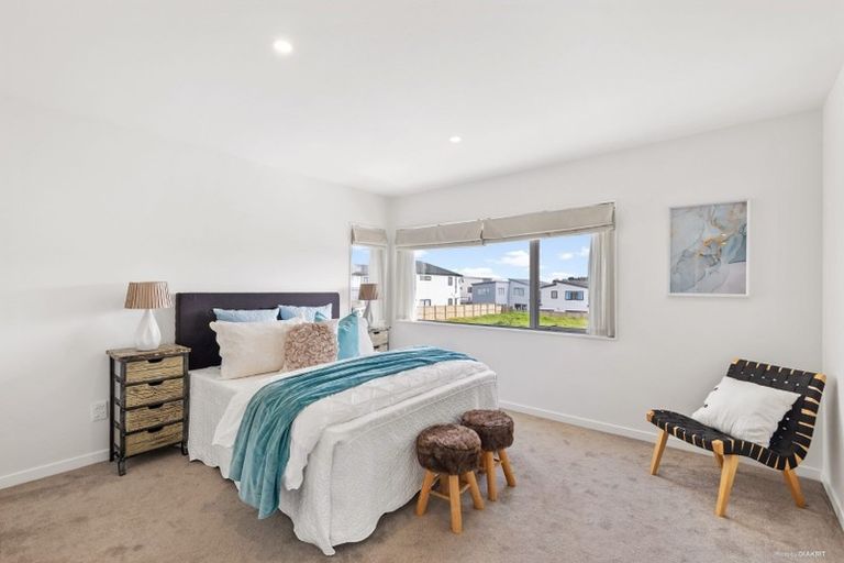 Photo of property in 10 Roa Avenue, Hobsonville, Auckland, 0616
