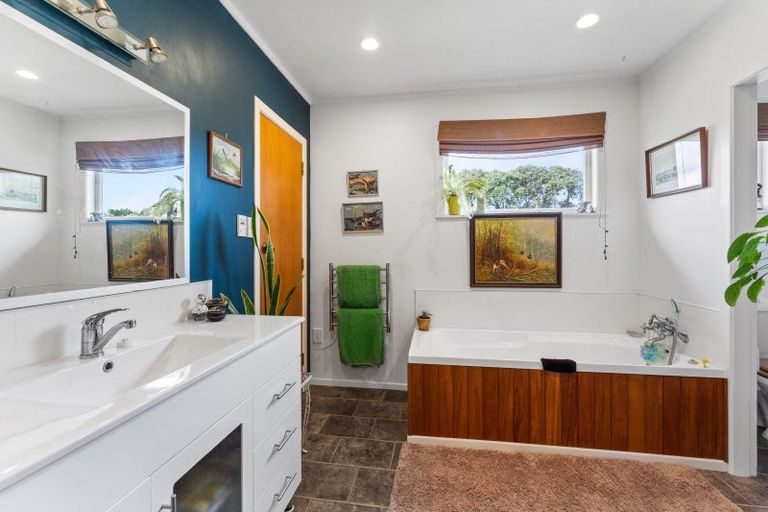 Photo of property in 53 Tasman Road, Otaki Beach, Otaki, 5512