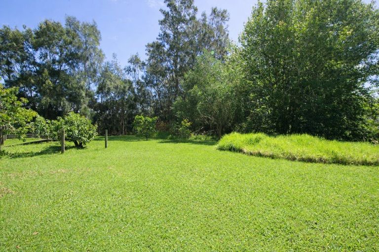 Photo of property in 14 Lyon Road, Waimauku, 0883