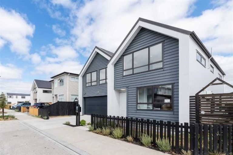 Photo of property in 18 Myland Drive, Hobsonville, Auckland, 0616