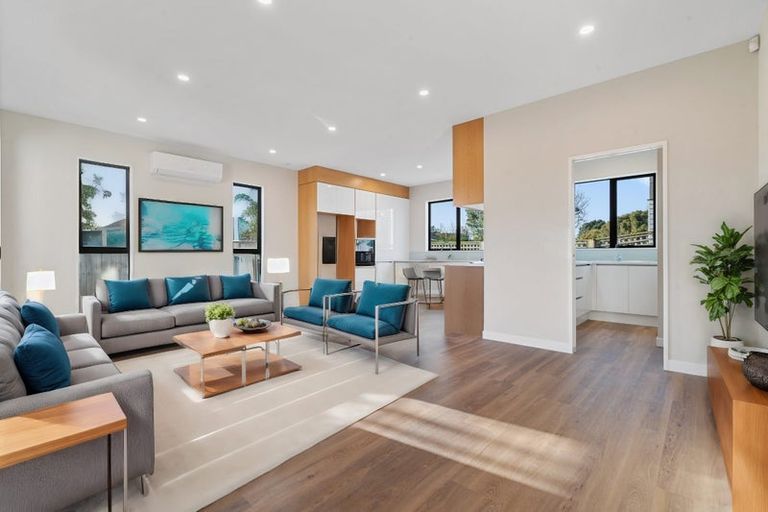 Photo of property in 86a Kervil Avenue, Te Atatu Peninsula, Auckland, 0610