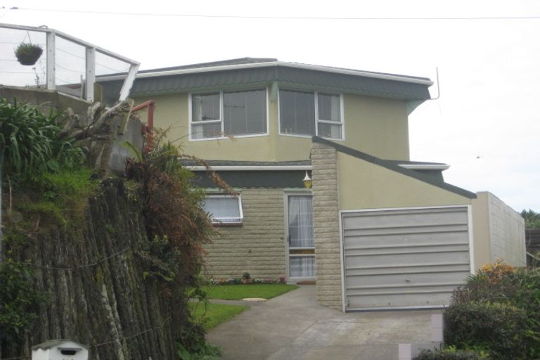 Photo of property in 2/4 Scott Street, Moturoa, New Plymouth, 4310