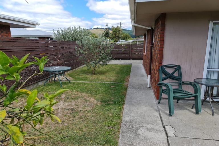 Photo of property in 1 Matai Street, Waikanae, 5036