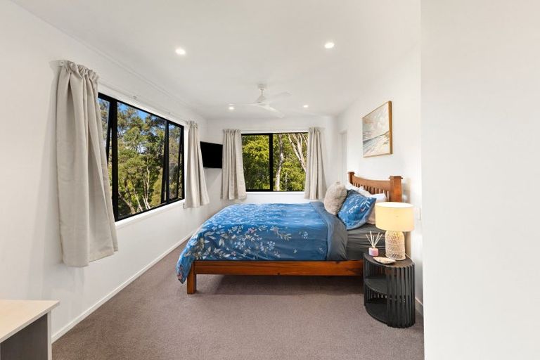 Photo of property in 8 Island View Close, Paihia, 0200