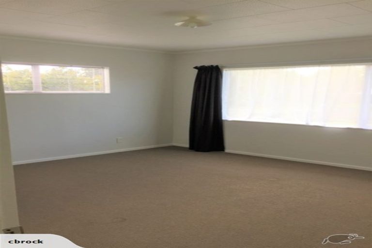 Photo of property in 2 Gordon Paul Place, Tuakau, 2121