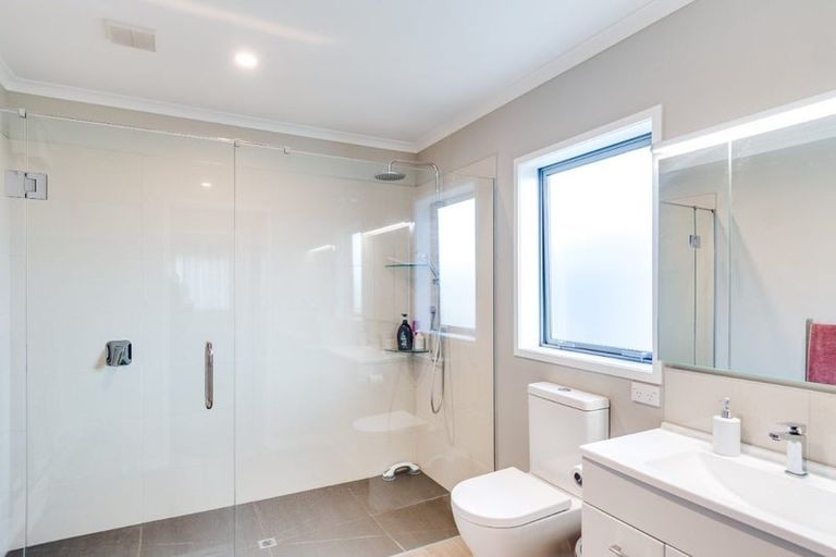 Photo of property in 2 Benmore Place, Poraiti, Napier, 4112