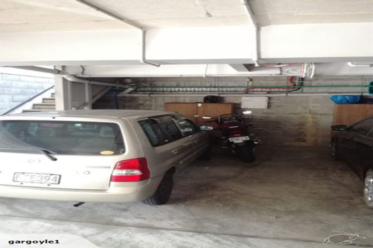 Photo of property in 8k Finlay Terrace, Mount Cook, Wellington, 6021