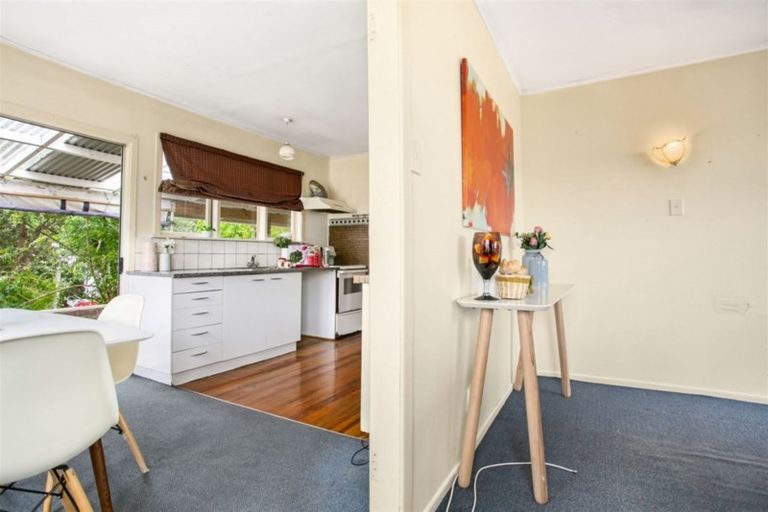 Photo of property in 11 Rowan Terrace, Te Atatu South, Auckland, 0610