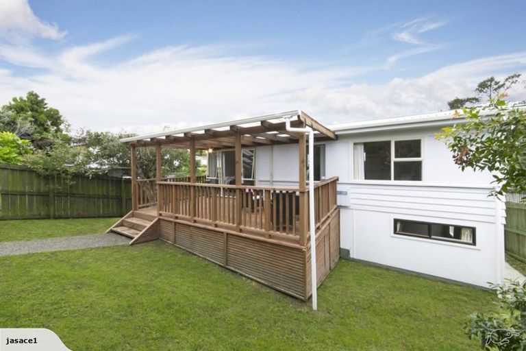 Photo of property in 36 Stottholm Road, Titirangi, Auckland, 0604