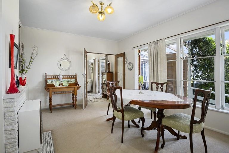 Photo of property in 35 Queen Street, Cambridge, 3434