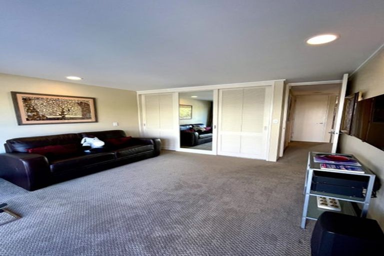 Photo of property in Highwic, 32u2 Hobson Street, Thorndon, Wellington, 6011